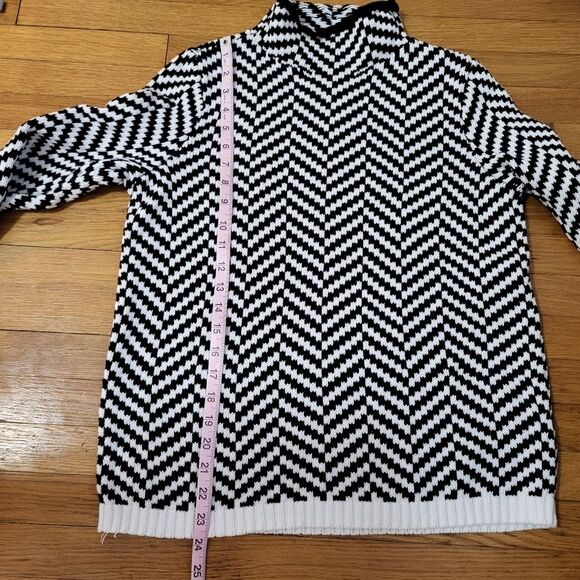 Tommy Hilfiger Chevron ZigZag Mock Neck Sweater Size Small Dark Academia - Picture 7 of 7